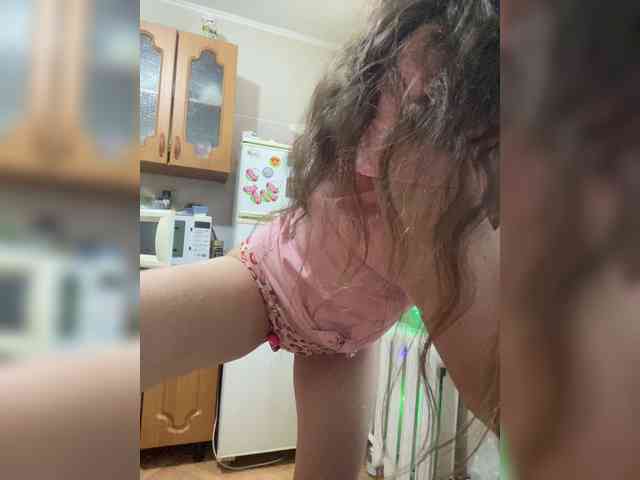 MayLily webcam