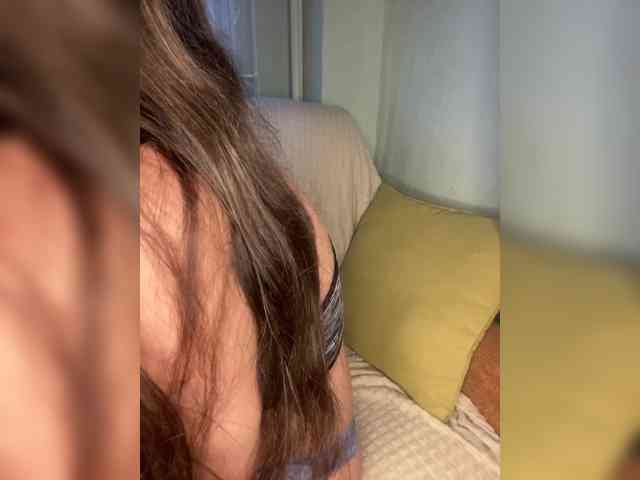 MayLily webcam