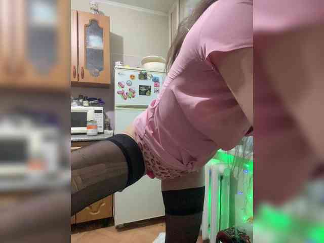 MayLily webcam
