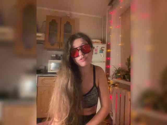 MayLily webcam