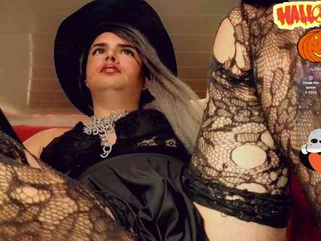 CamilaCarring