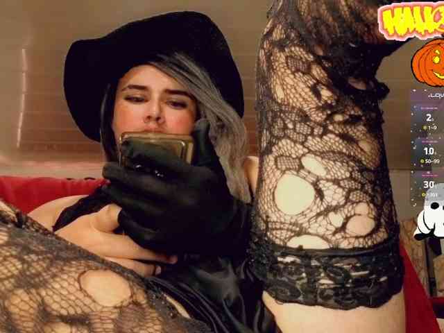 CamilaCarring