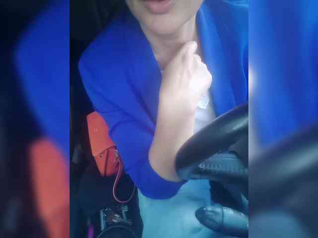 your-lioness webcam
