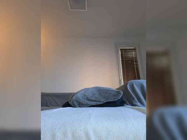 Iriskasweety live female cam on bongacams