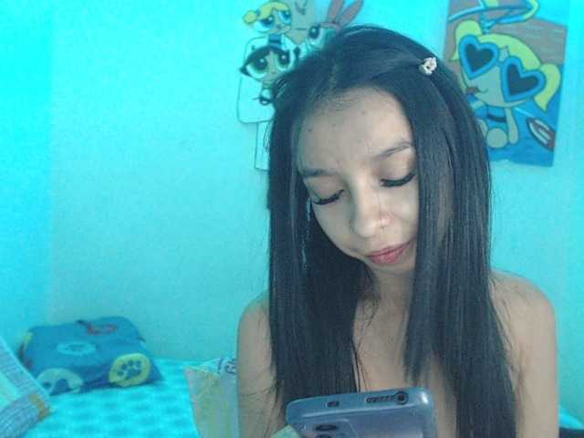 charlotehere live webcam show