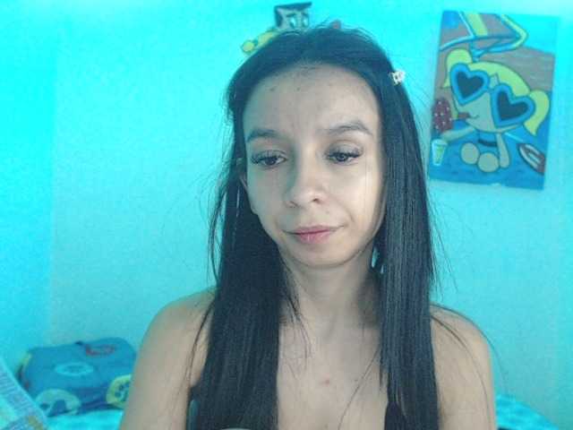 charlotehere live webcam show