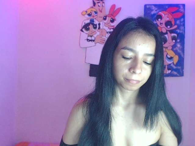 charlotehere live cam on BongaCams