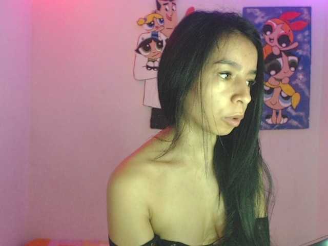 charlotehere live cam on BongaCams
