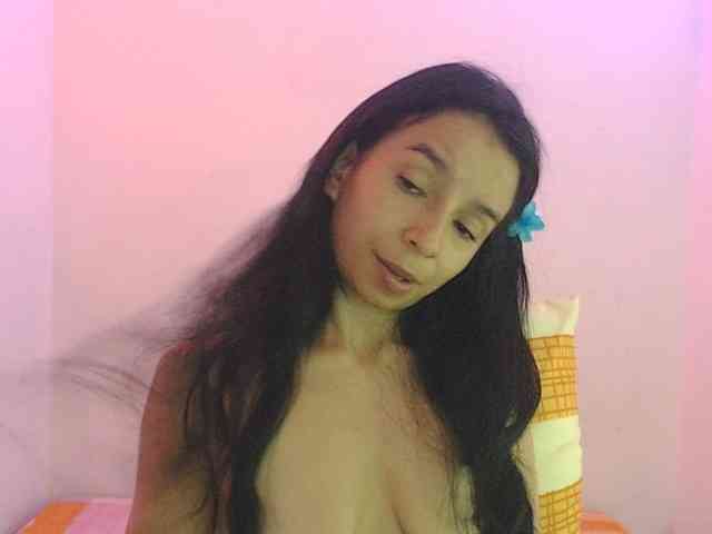 charlotehere webcam