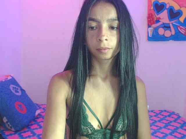 charlotehere webcam