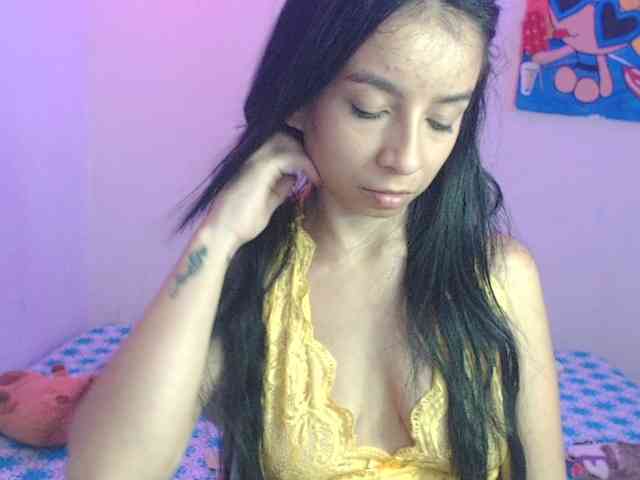 charlotehere webcam