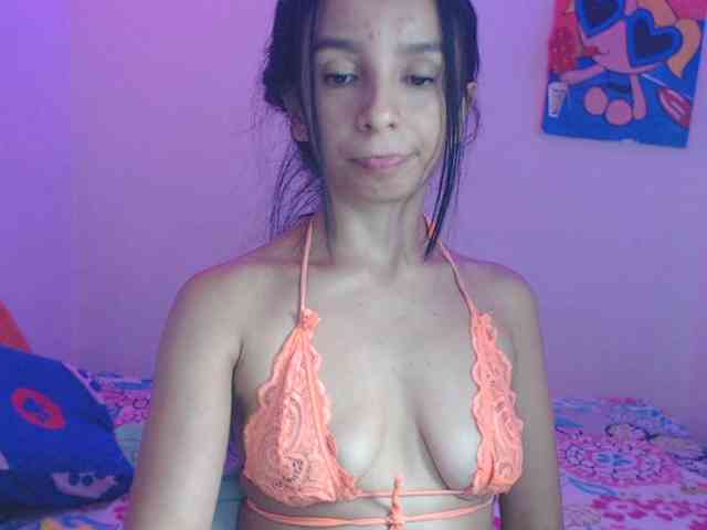 charlotehere webcam