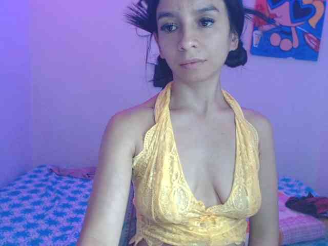 charlotehere webcam