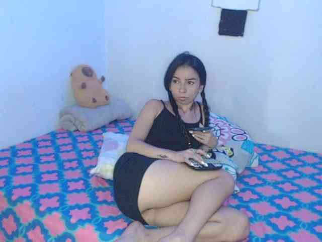 charlotehere webcam