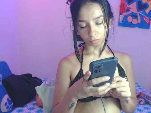 charlotehere webcam