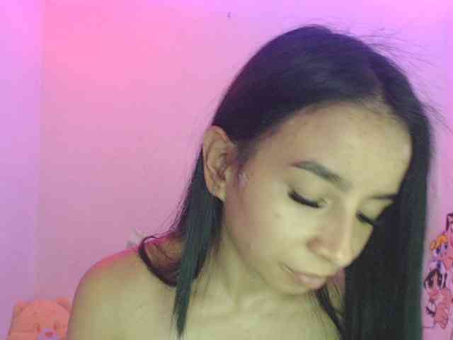 charlotehere webcam