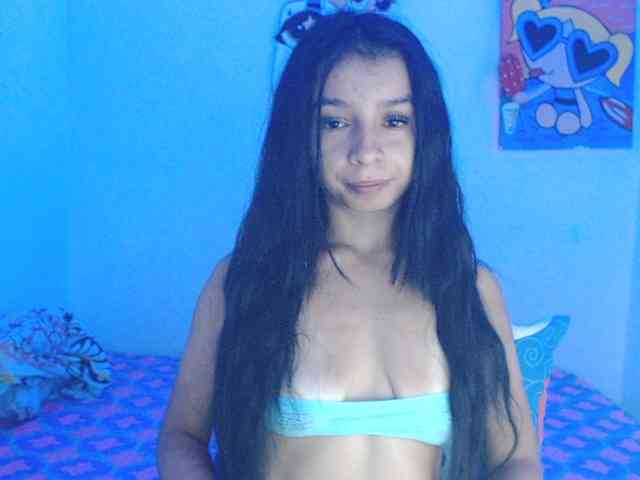 charlotehere webcam