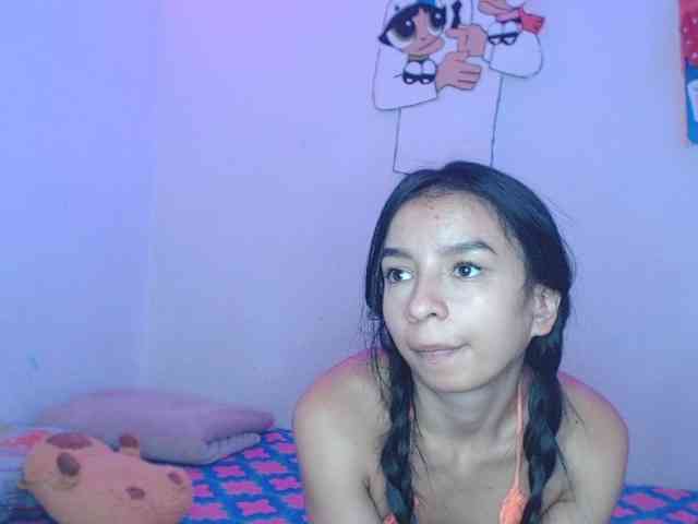 charlotehere webcam