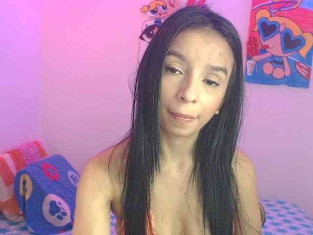 charlotehere webcam