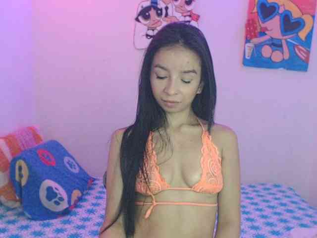 charlotehere webcam