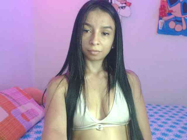 charlotehere webcam
