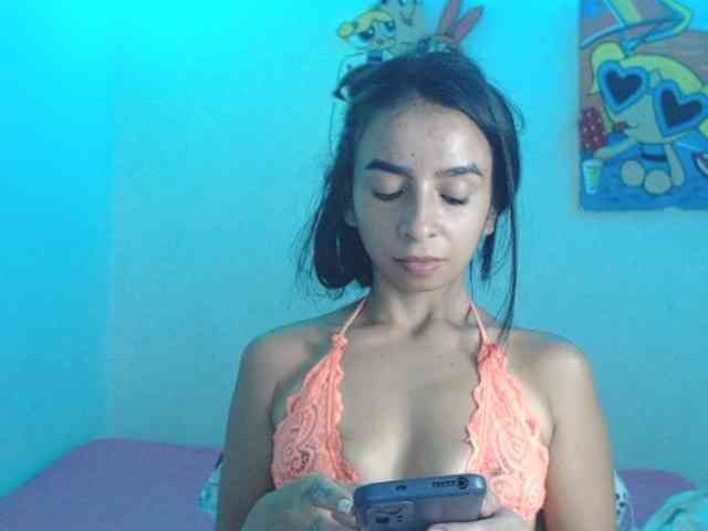 charlotehere webcam