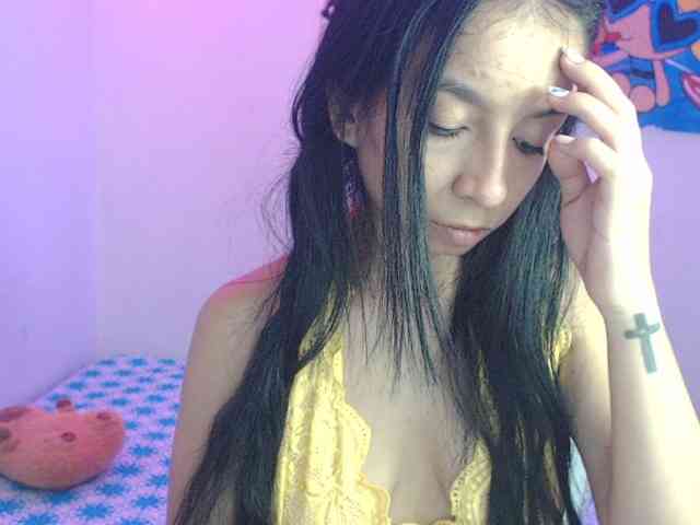 charlotehere webcam