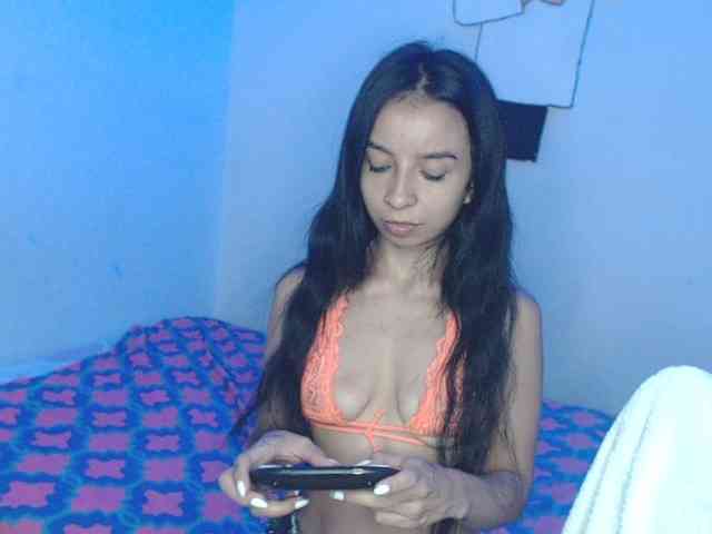 charlotehere webcam