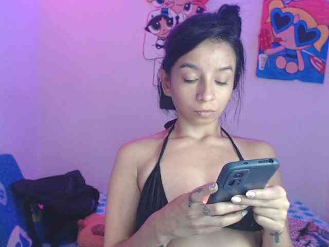 charlotehere webcam