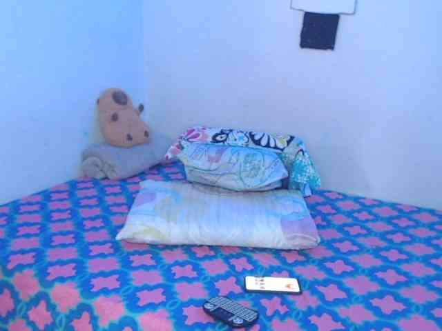 charlotehere webcam