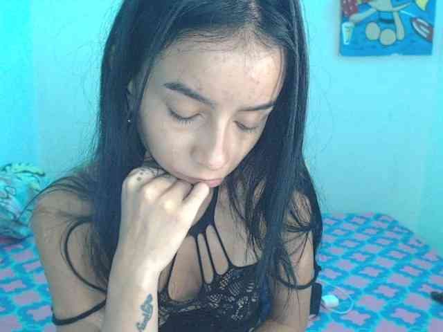 charlotehere webcam