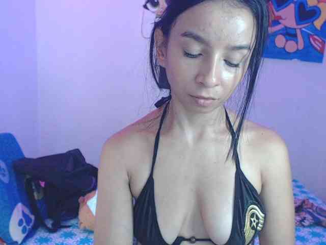 charlotehere webcam