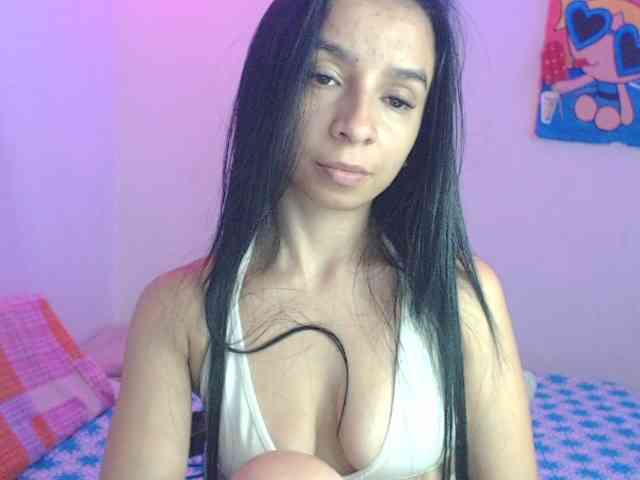 charlotehere webcam