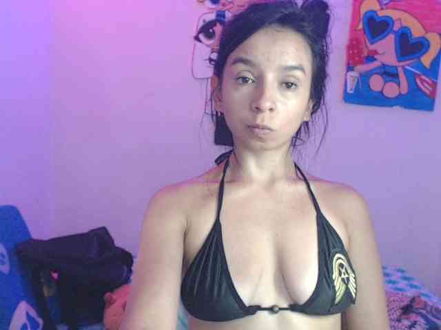 charlotehere webcam