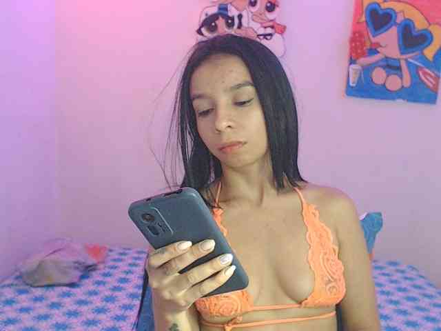 charlotehere webcam