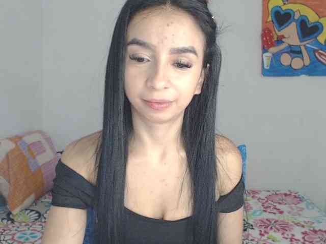 charlotehere webcam