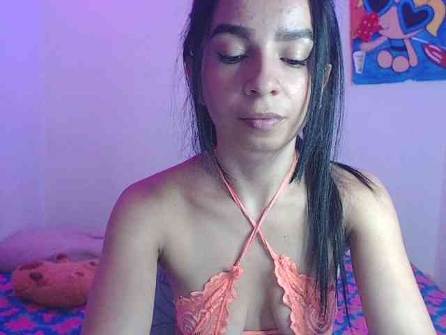 charlotehere webcam