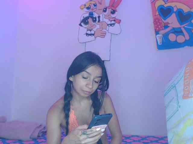 charlotehere webcam