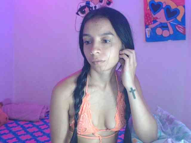 charlotehere webcam