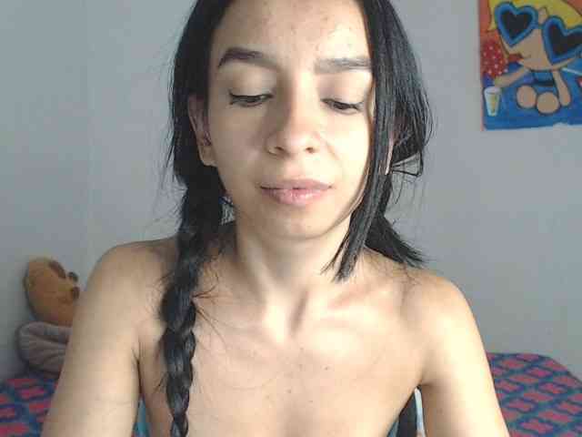 charlotehere webcam