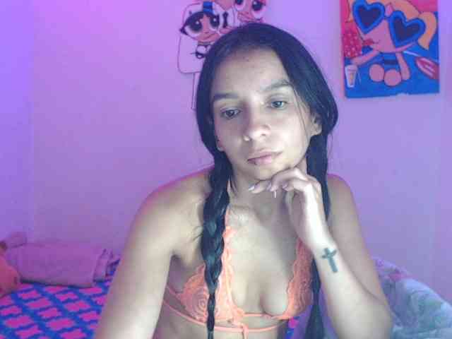charlotehere webcam