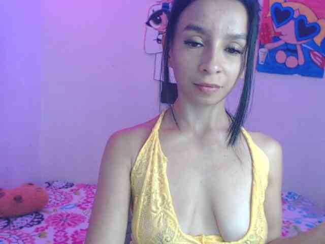 charlotehere webcam