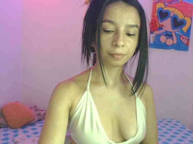 charlotehere webcam