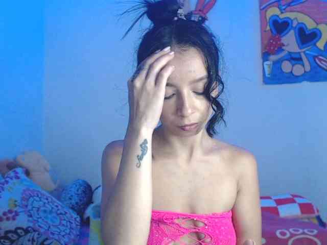 charlotehere webcam