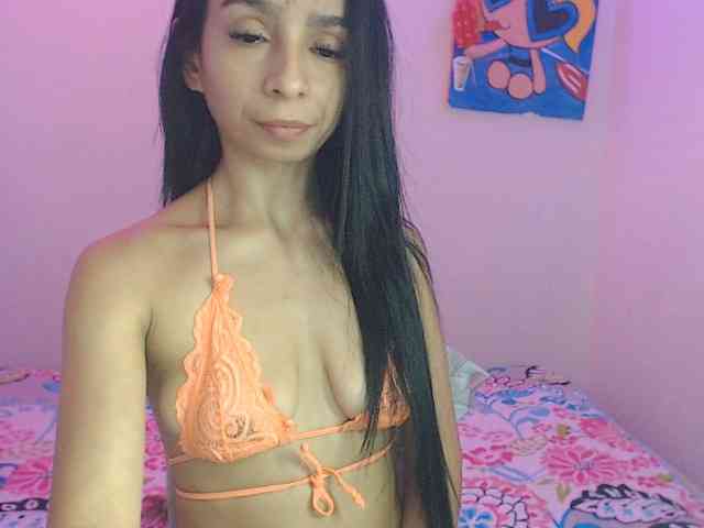 charlotehere webcam