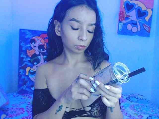 charlotehere webcam