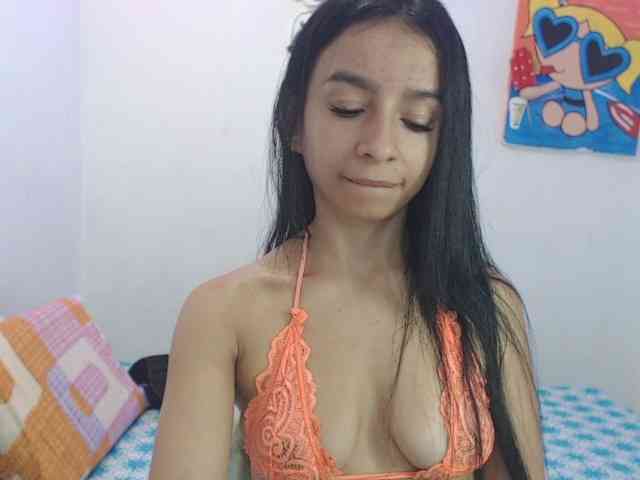 charlotehere webcam