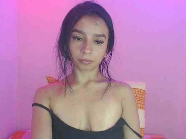 charlotehere webcam