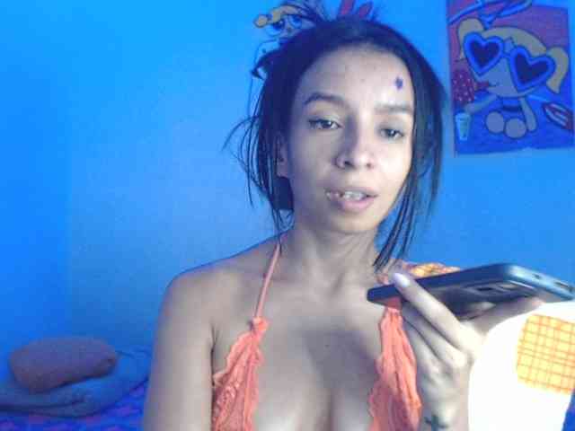 charlotehere webcam