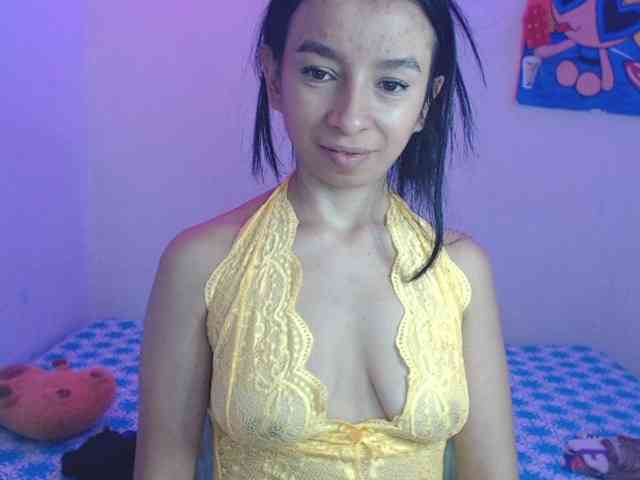 charlotehere webcam